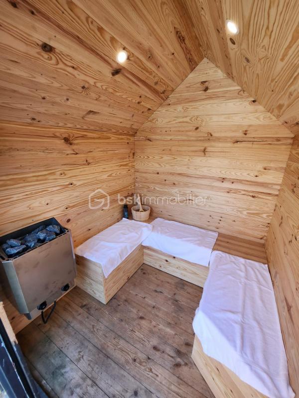 Immeuble - 216 m² - 8 pièces