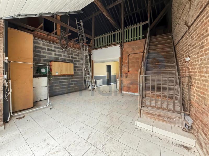 Maison - 369 m² - 11 pièces