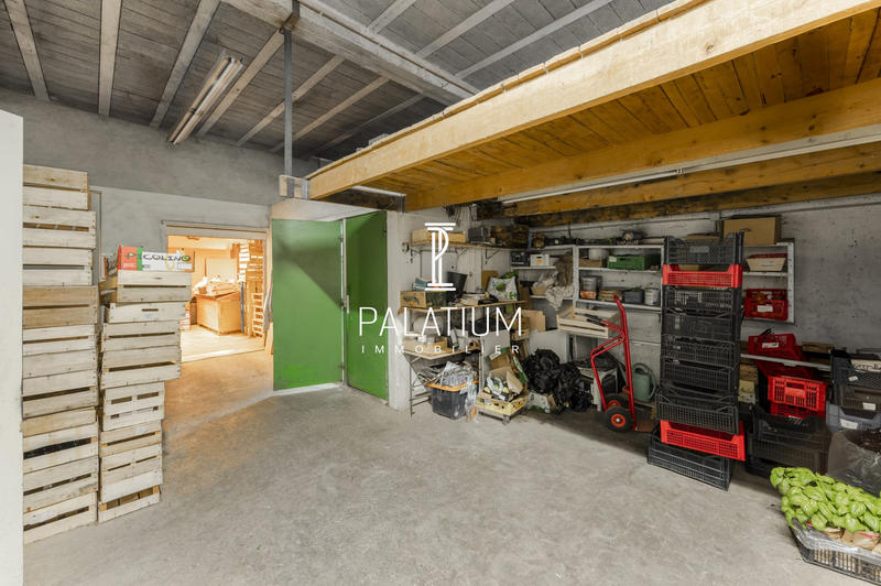 Local commercial - 236 m²