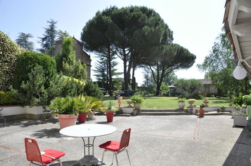 Maison - 525 m² - 10 pièces