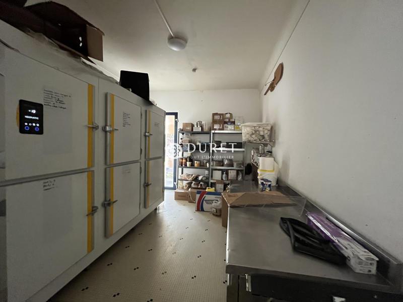 Local commercial - 206 m²