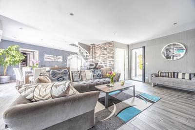 Maison - 114 m² - 5 pièces