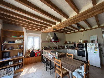 Maison - 190 m² - 8 pièces