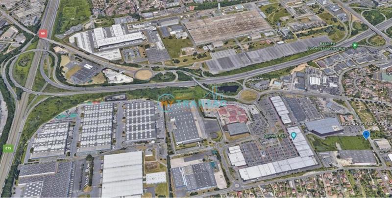 Local d'activité / Entrepôt - 374 m²