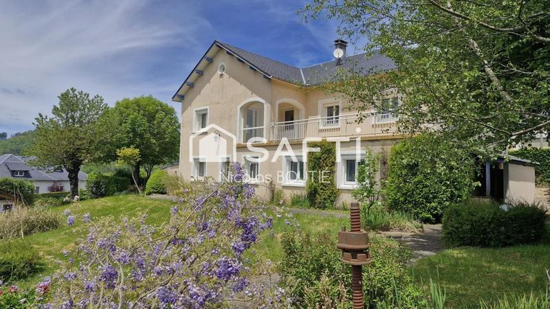 Maison - 215 m² - 6 pièces