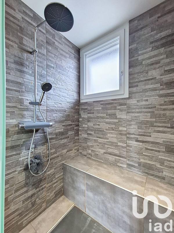 Maison - 92 m² - 5 pièces