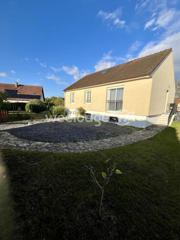 Maison - 104 m² - 6 pièces