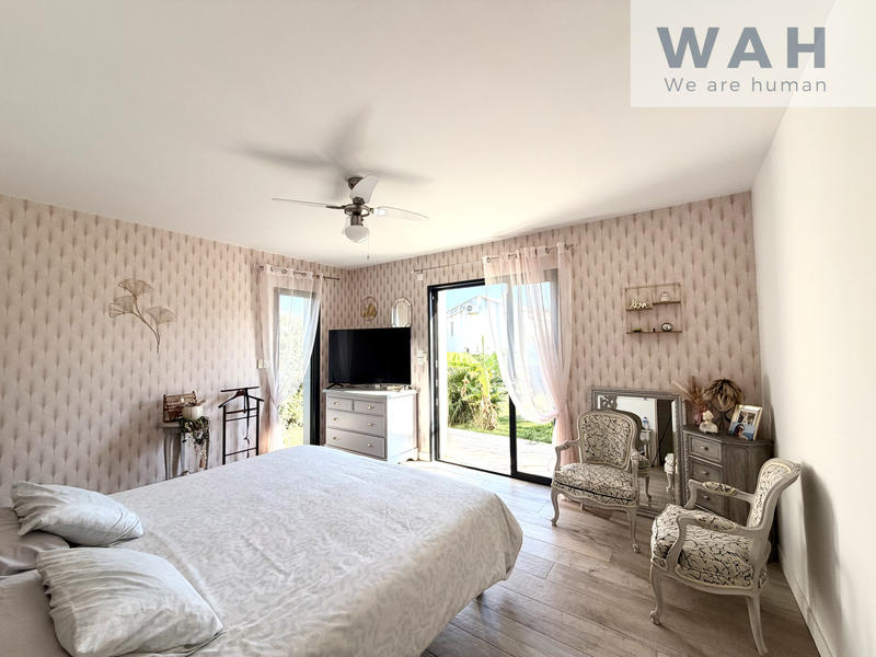 Maison - 218 m² - 5 pièces