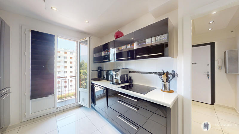 Appartement - 61 m² - 4 pièces