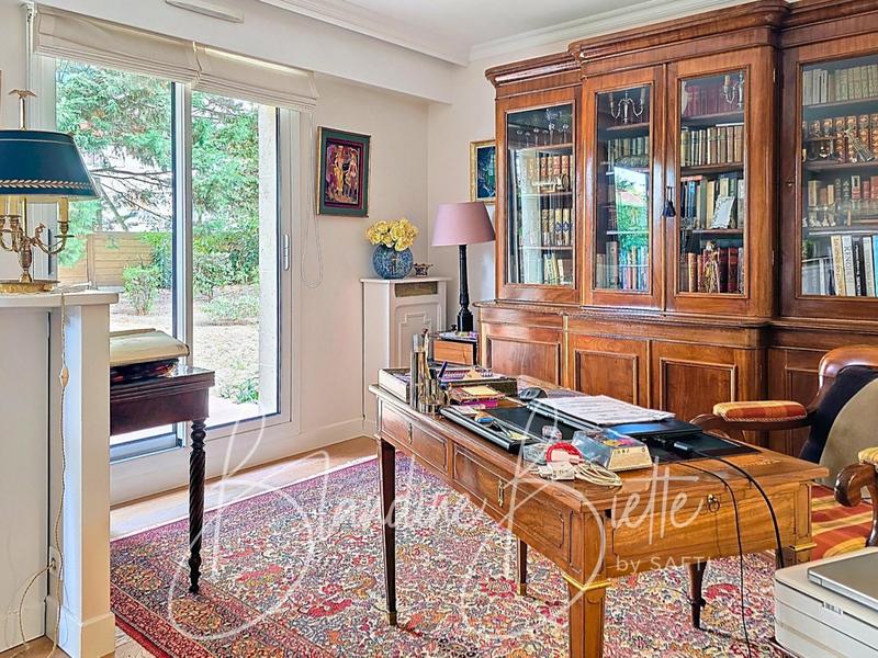 Appartement - 99 m² - 5 pièces