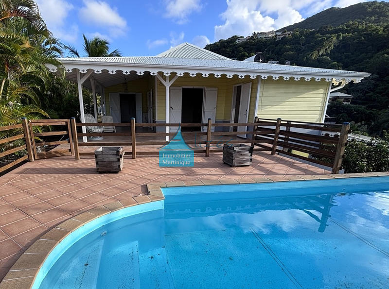 Maison - 137 m² - 7 pièces