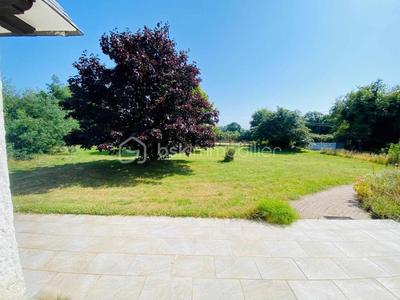 Demeure - 230 m² - 10 pièces