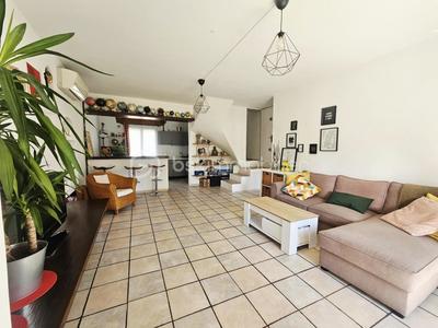 Villa - 192 m² - 9 pièces