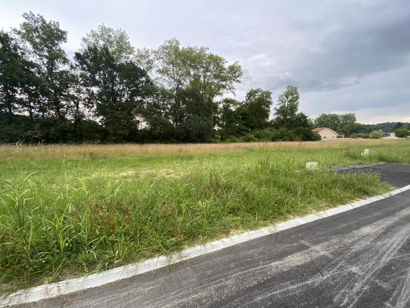 Terrain constructible - 682 m²