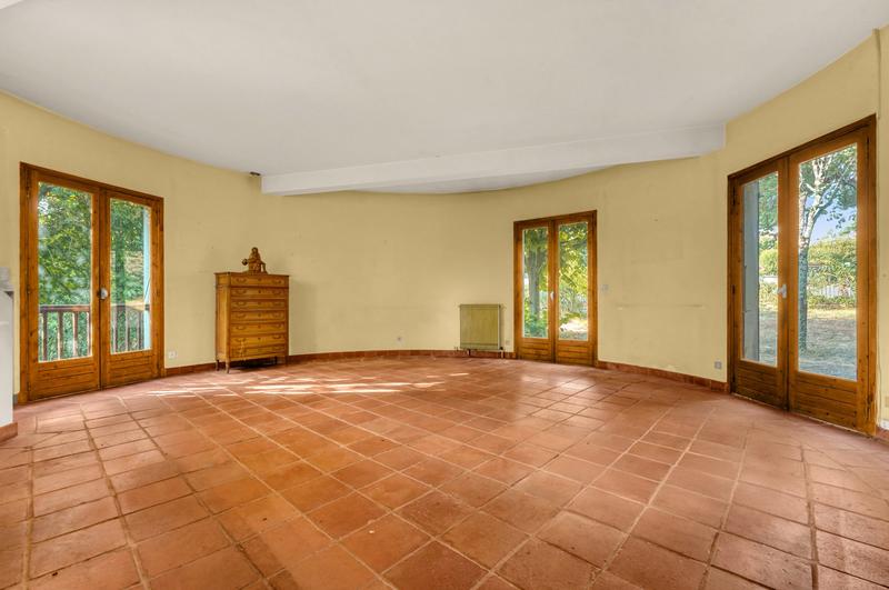 Maison traditionnelle - 217 m² - 7 pièces