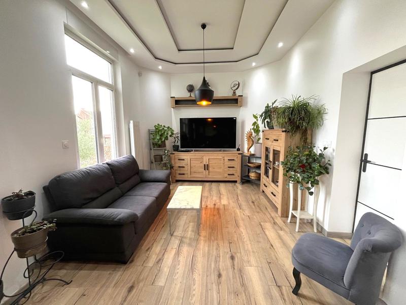 Maison ancienne - 212 m² - 8 pièces