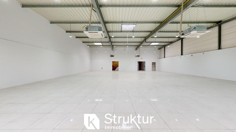 Local commercial - 472 m²