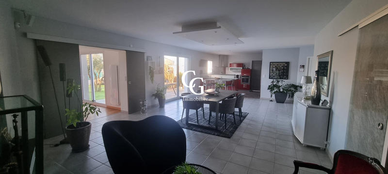 Maison contemporaine - 159 m² - 6 pièces