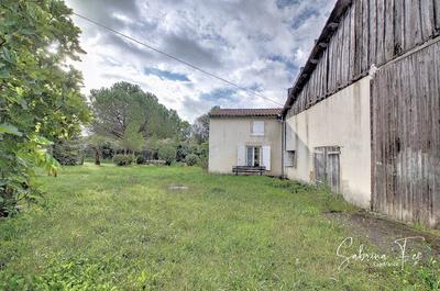 Propriété - 245 m² - 7 pièces