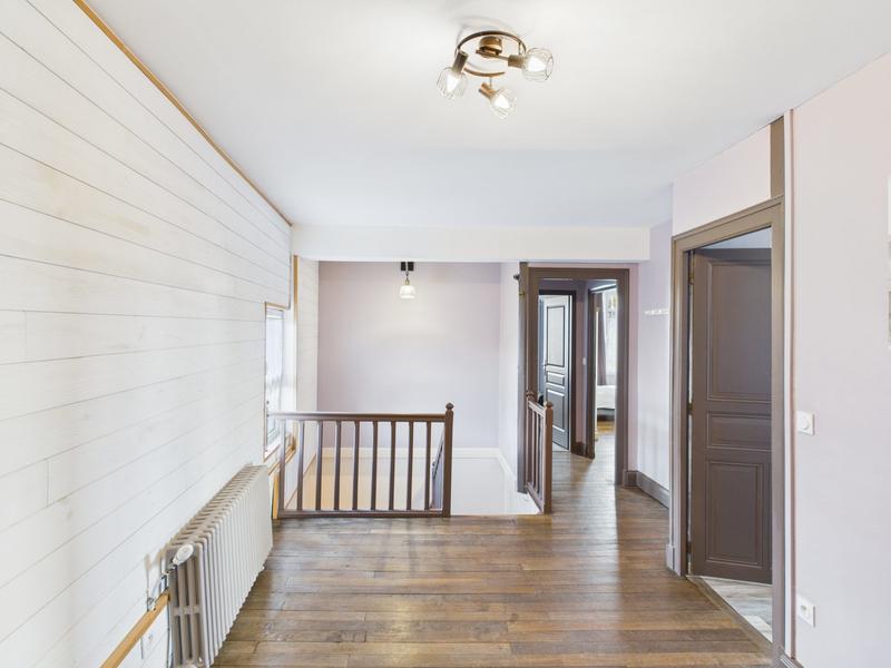 Maison - 320 m² - 12 pièces