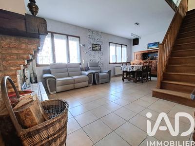 Maison - 99 m² - 4 pièces
