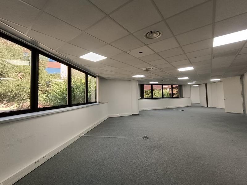 Bureau - 366 m²