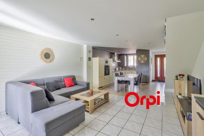 Maison - 102 m² - 5 pièces