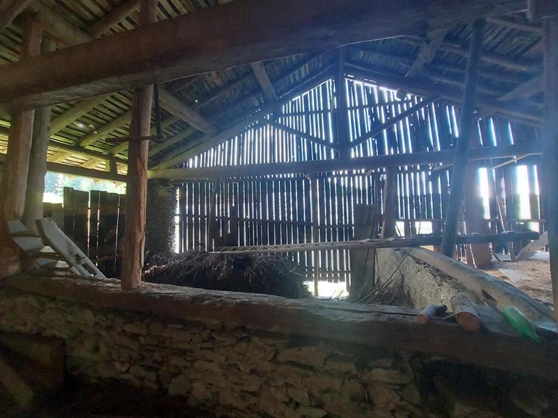 Grange - 159 m² - 2 pièces