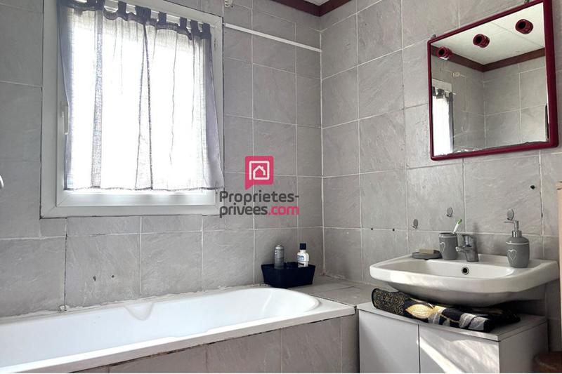 Maison - 198 m² - 7 pièces