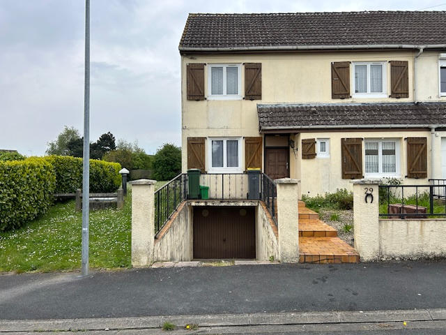 Maison - 100 m² - 7 pièces