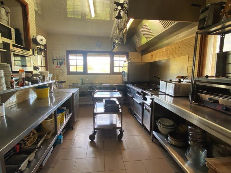 Maison - 650 m² - 20 pièces