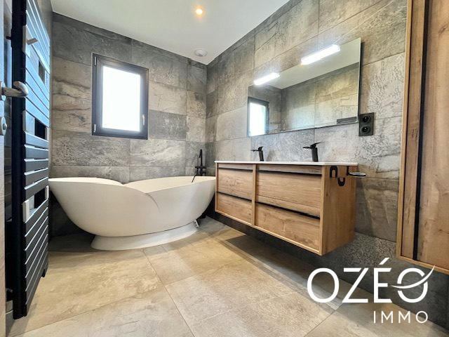 Villa - 142 m² - 6 pièces