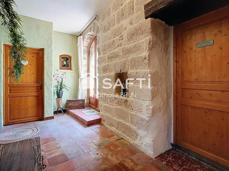 Maison - 200 m² - 6 pièces