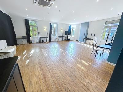 Local commercial - 268 m² - 5 pièces