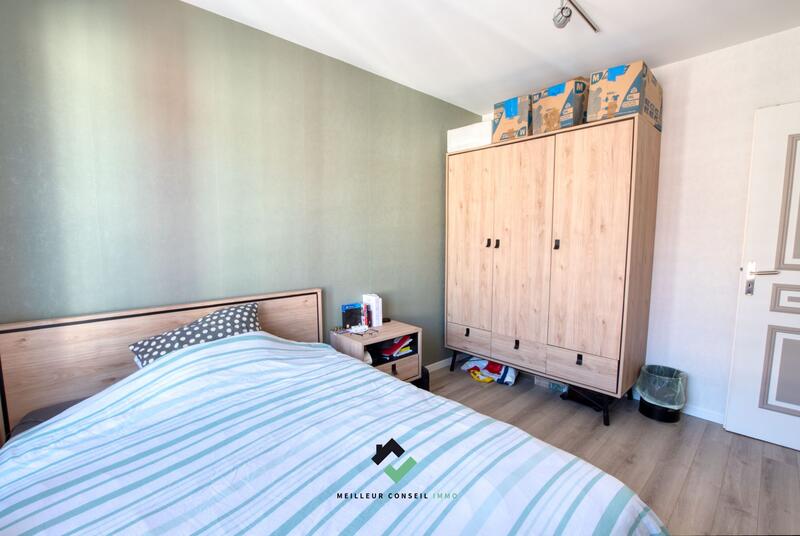 Maison - 93 m² - 5 pièces