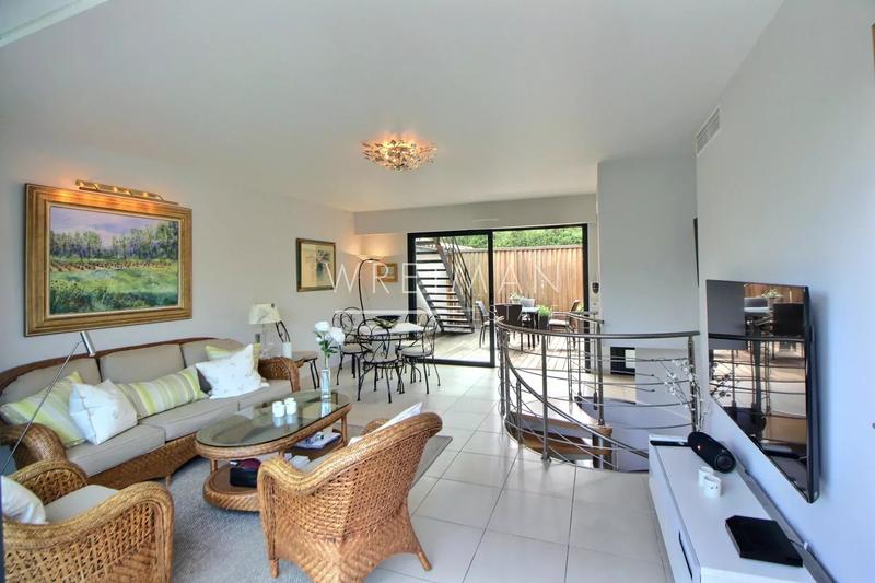 Villa - 100 m² - 5 pièces