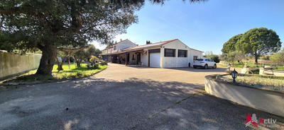 Mas - 303 m² - 9 pièces