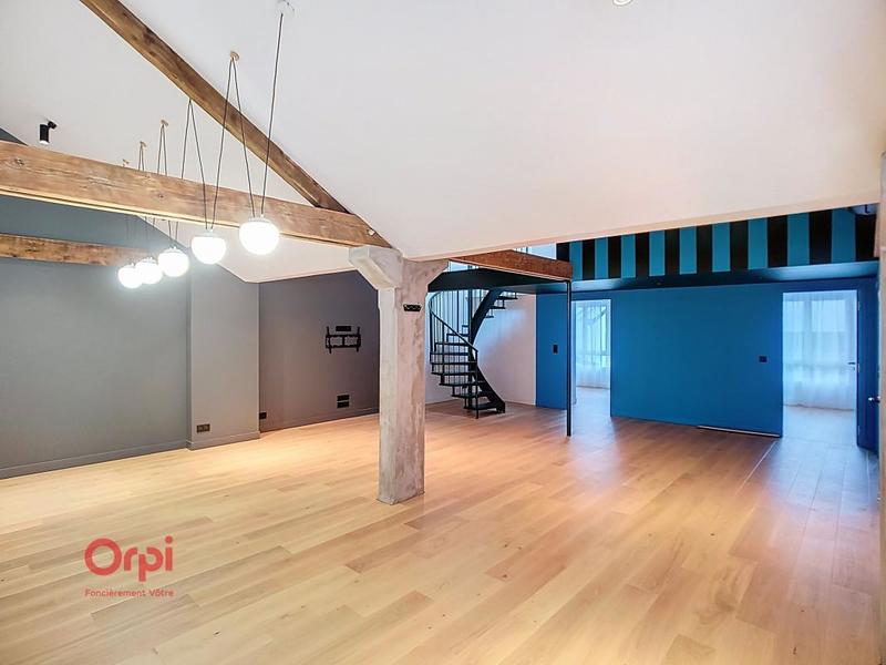 Duplex - 123 m² - 5 pièces