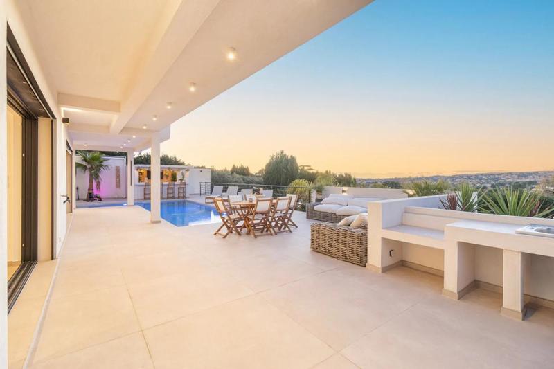 Villa - 250 m² - 7 pièces