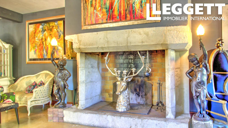 Maison - 470 m² - 10 pièces