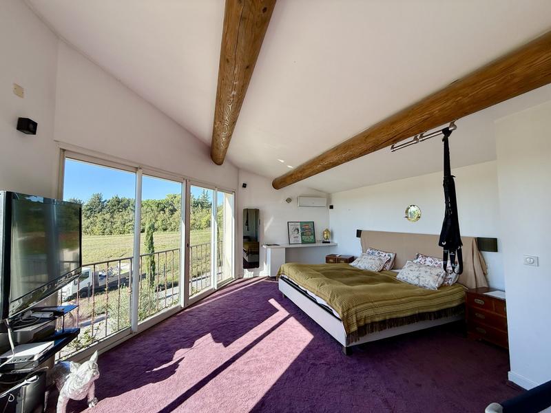 Villa - 280 m² - 8 pièces