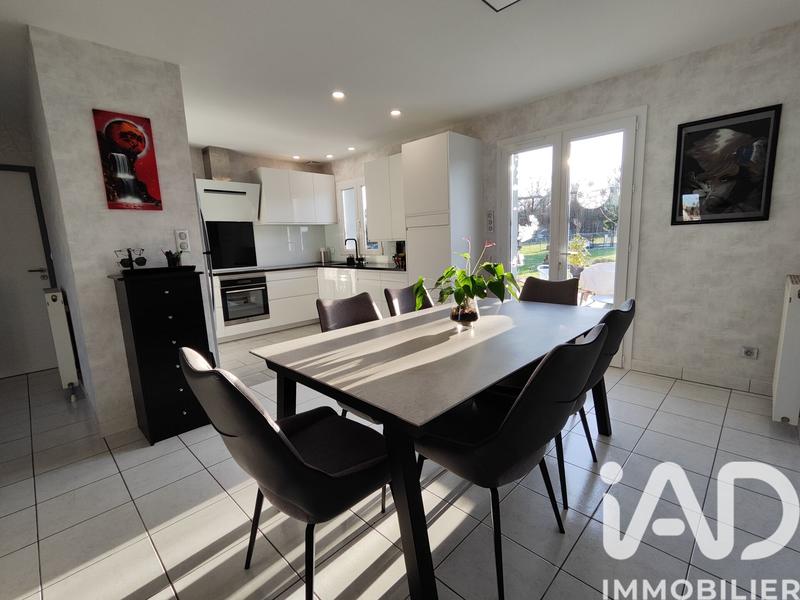 Maison - 88 m² - 4 pièces