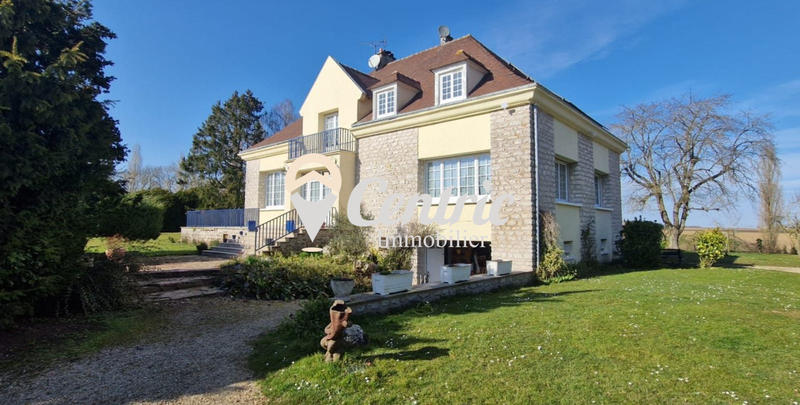 Maison - 303 m² - 7 pièces