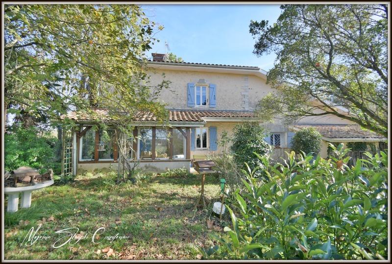 Maison - 225 m² - 5 pièces