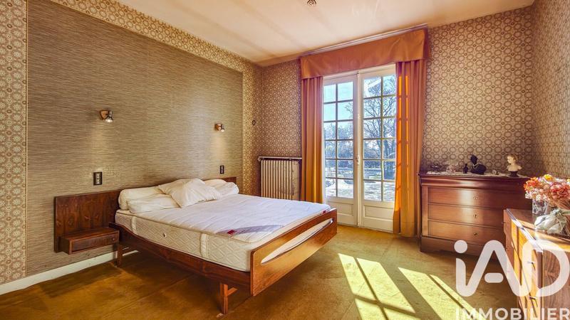 Maison - 255 m² - 9 pièces