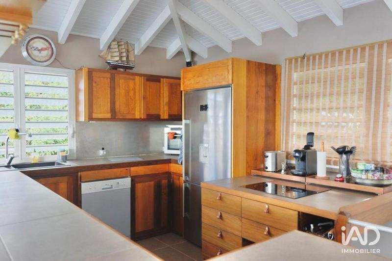 Maison - 121 m² - 8 pièces