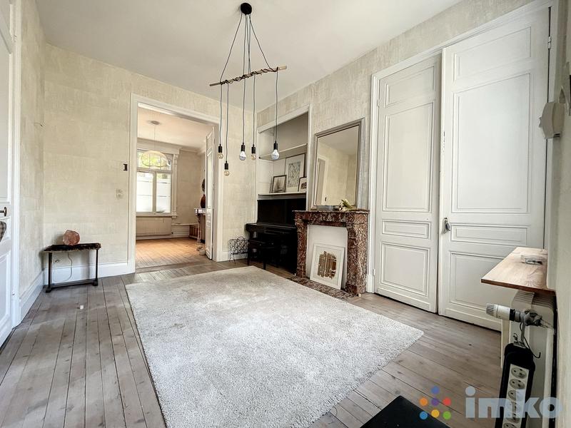 Maison - 215 m² - 7 pièces
