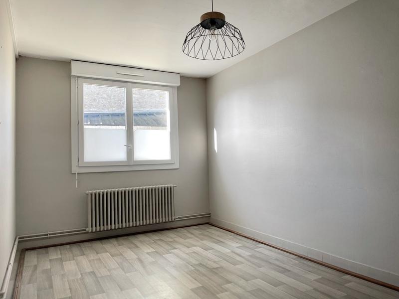 Maison - 303 m² - 12 pièces