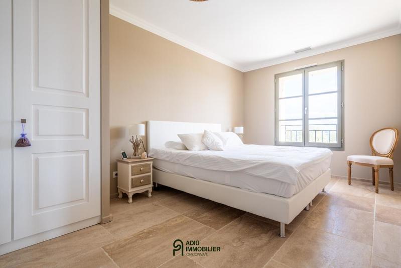 Maison en pierre - 157 m² - 6 pièces