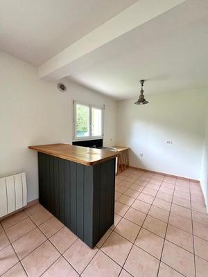 Maison - 87 m² - 7 pièces